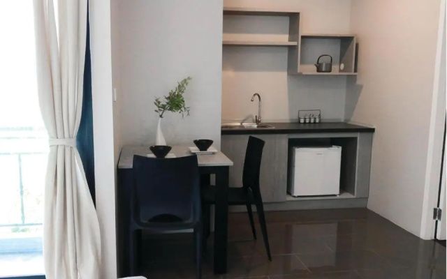 Rq Bangkok Sukhumvit 107 By Collection O