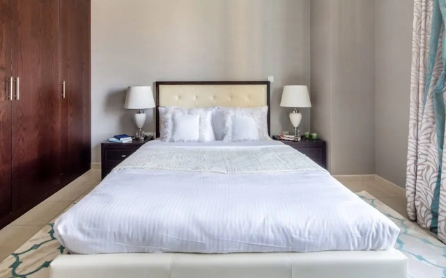 Lavish 2BR With Picturesque Burj Khalifa Views!