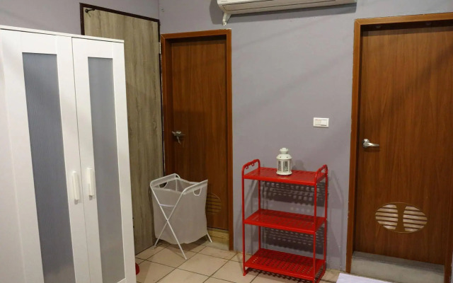 The Packer's Hostel