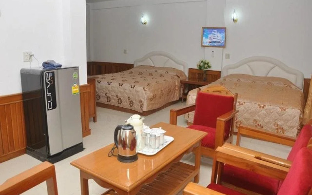Golden Star Hotel