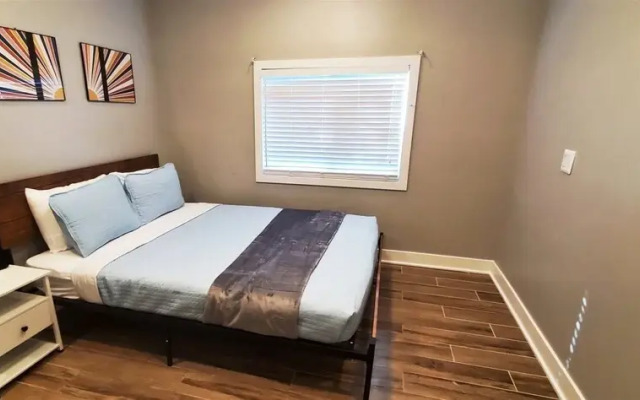 2705 Phoenix