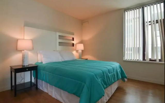 High Rise 2bd 2bth Home Pike Place