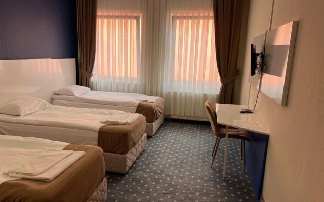Hotel Safir Babice