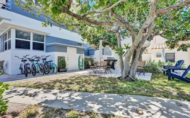 Marine Villas 7 in Hollywood