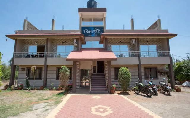 Paradise Inn by OYO Rooms