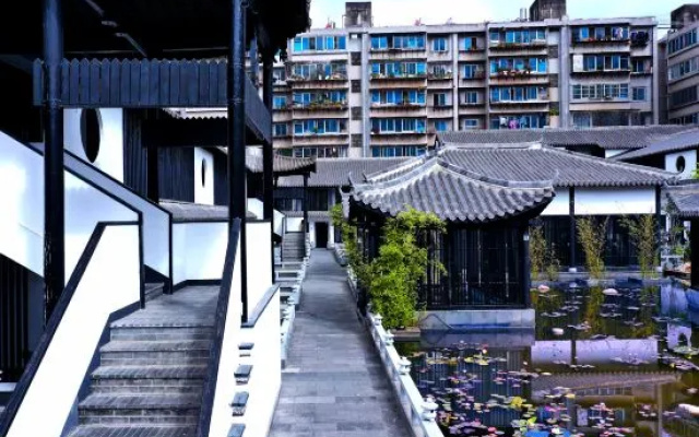 Gongxili-Xijian Hotel-Kunming Dongfeng East Road Dashuying Metro Station
