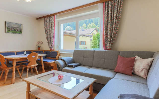 Snug Apartment in Kitzbühel - Kirchberg near Ski Slopes