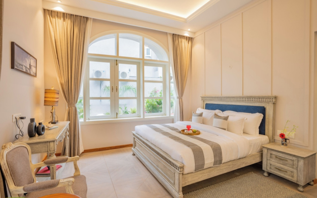 ELIVAAS Vacasa 5BHK PetFriendly & Pool