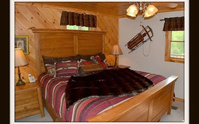 The Ranch Cabin on 6 Secluded Acres in the Great Smoky Mountains by RedAwning