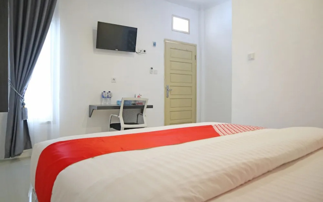 Sachila Residence Syariah  by OYO Rooms