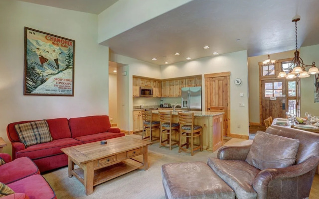 Mountain Thunder 202 2 Bedroom Townhouse by Redawning