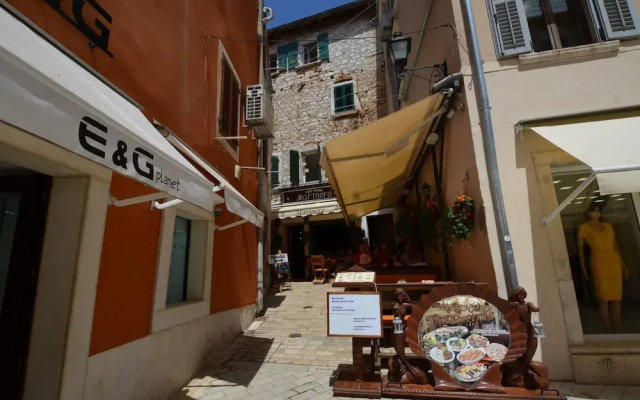 Charming and Tranquil Rovinj Center Apartment