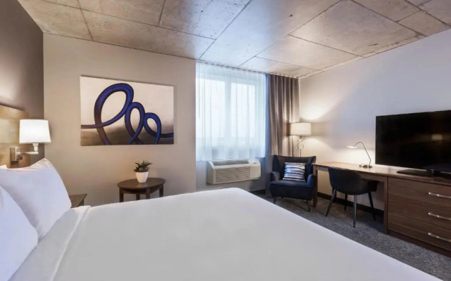 Imperia Hotel & Suites Boucherville