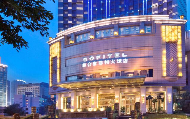 Отель Sofitel Chengdu Taihe вид на фасад
