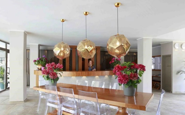 Sun City Apartments & Hotel