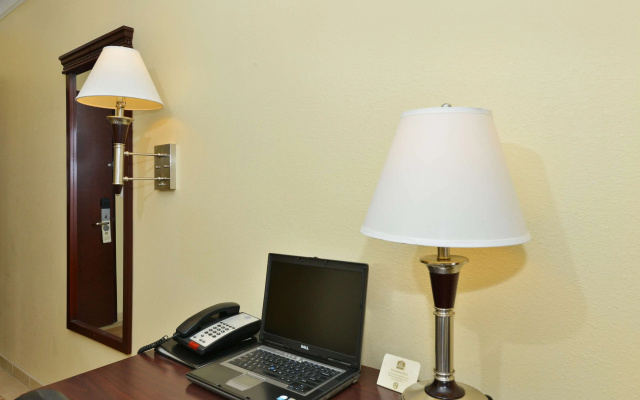 Best Western Lone Star Inn