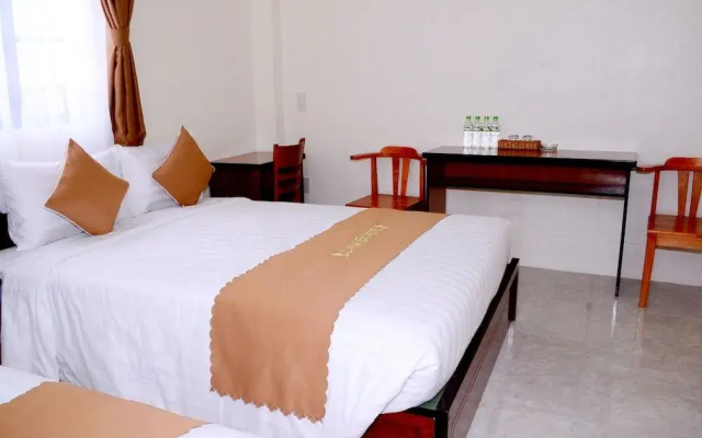 Oyo 753 Bright Moon Hotel