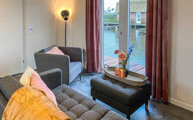 Nice Home in Breukelen With Wifi and 2 Bedrooms