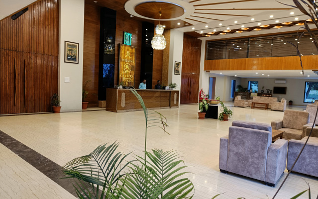 Savitri Resorts