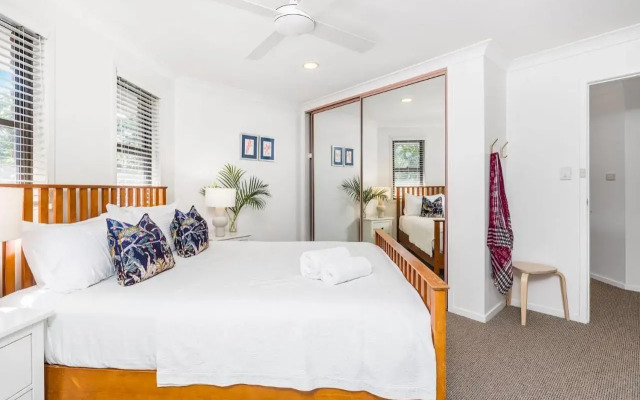 EAST COAST ESCAPES Calinda Sol 6