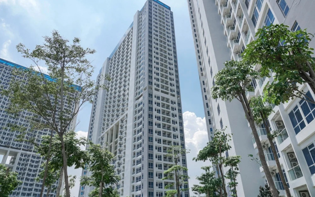 Strategic Location Studio Puri Mansion Apartment