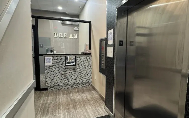 Dream Hotel Bronx