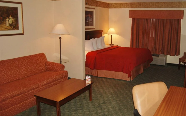 Red Roof Inn & Suites Berea