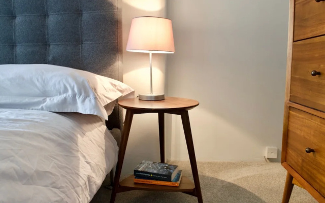 Modern New Town 1 Bedroom Apartment