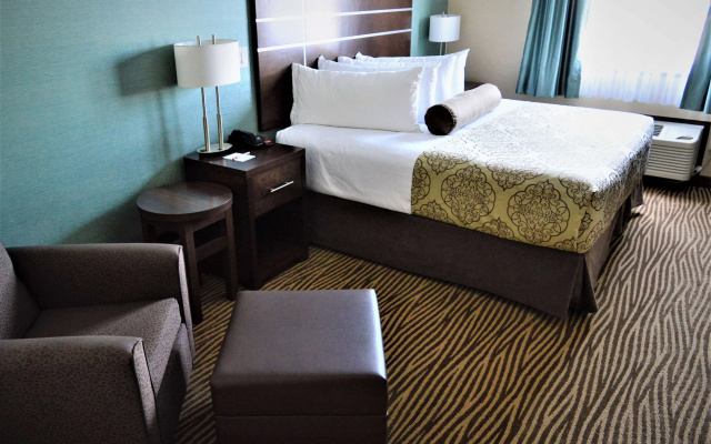 Best Western Plus Moosomin Hotel