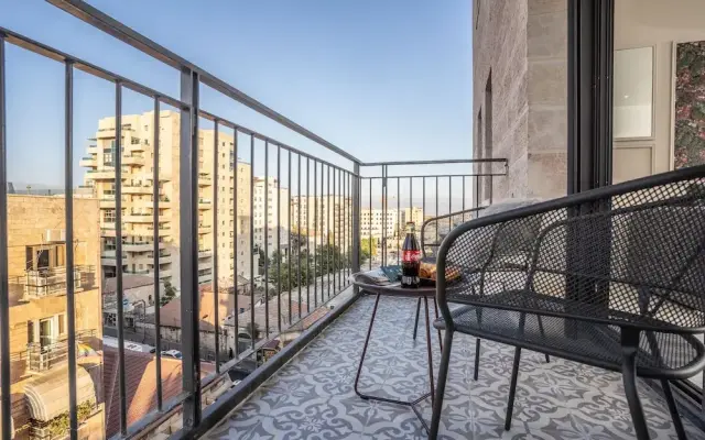 HolySuite Even Israel
