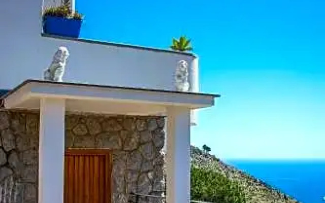 Villa Vista Mare Con Piscina Privata a Mondello