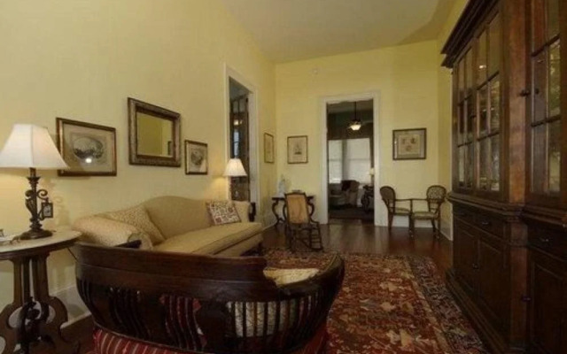 Aunt Dots Luxurious Beachfront B&B