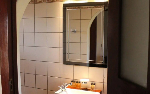 Hobatere Lodge