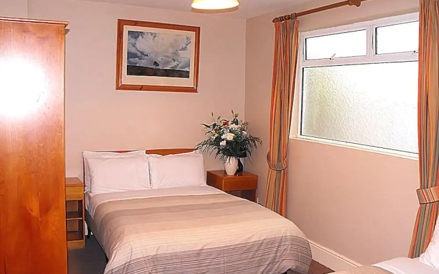 Iveagh Lodge