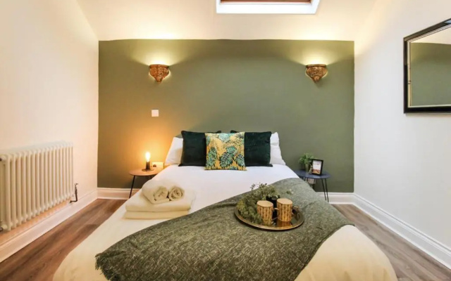 3 Bedroom City Centre Townhouse