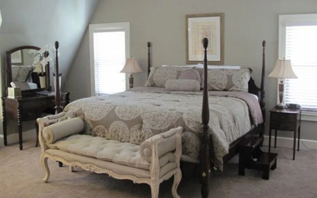 The DeBary Inn