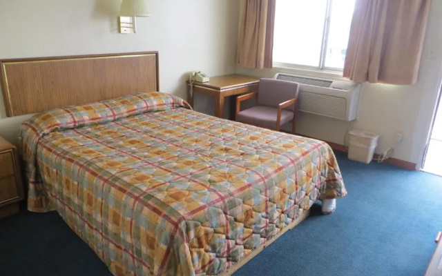 Travelers Inn