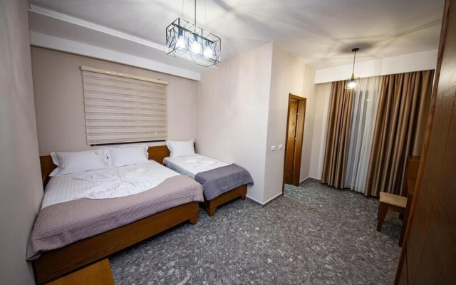 Hotel Center
