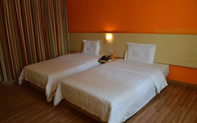 7 Days Hotel Zhuhai Gongbei Port Pedestrian Street