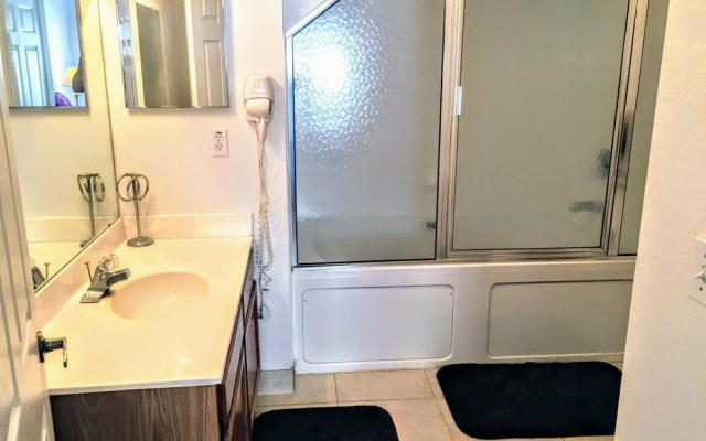 1391-49846 - 3 Bedroom Townhome