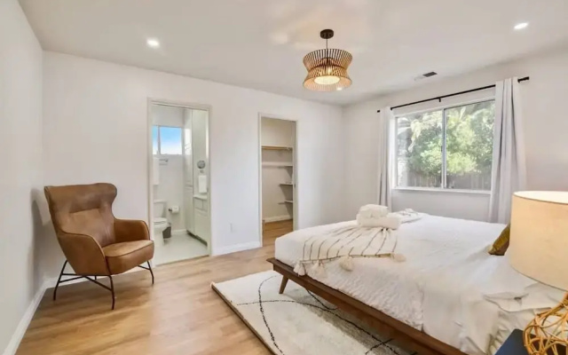 @ Marbella Lane - Stylish Cozy4br in Siliconvalley