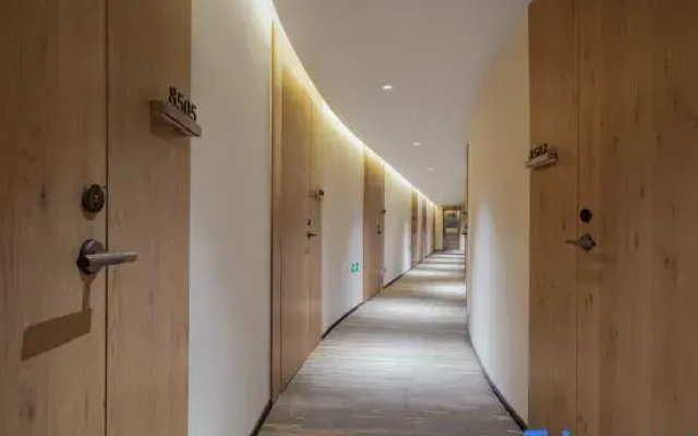 Yangshi Hotel (West Lake Scenic Area)
