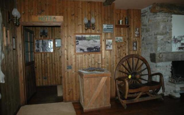 Отель Cowboys Guest Ranch Вогера комната для гостей