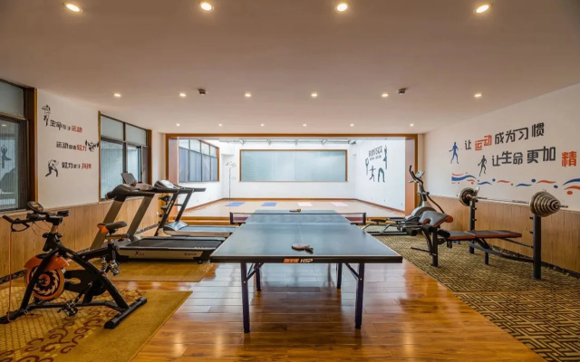 Rezen Hotel S&N