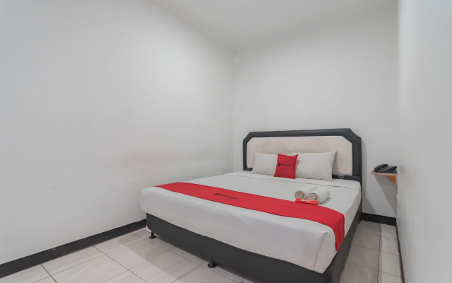 RedDoorz Syariah near Citimall Prabumulih