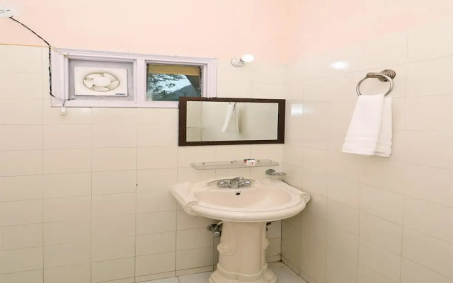 OYO 14131 Home Cozy Studio Mehragaon