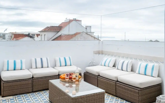 Luxury Building With Rooftop in Central Ericeira