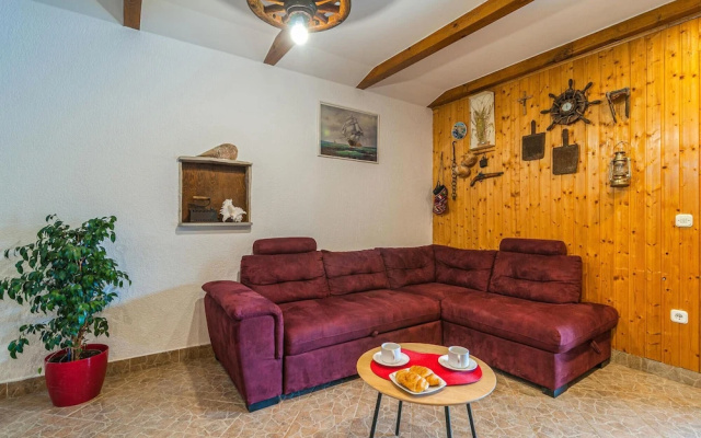 Nice Home in Ostrvica With Wifi and 5 Bedrooms