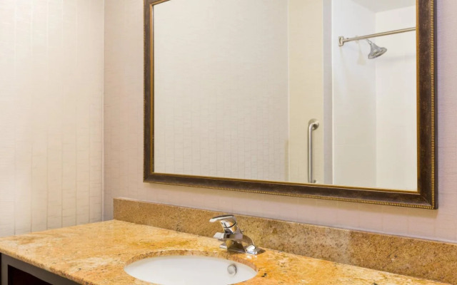 Holiday Inn Express Palestine by IHG