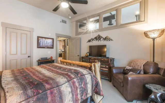 708 Main St Unit 4